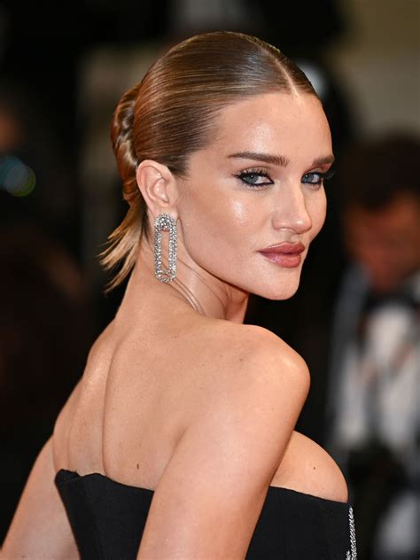 How To Recreate Rosie Huntington